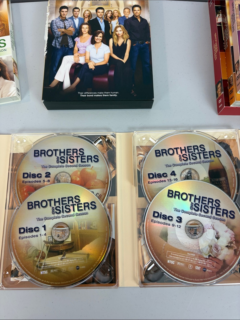 Brothers & Sisters Complete Series Seasons 1-5 DVD Lot ABC Sally Field - Picture 7 of 10